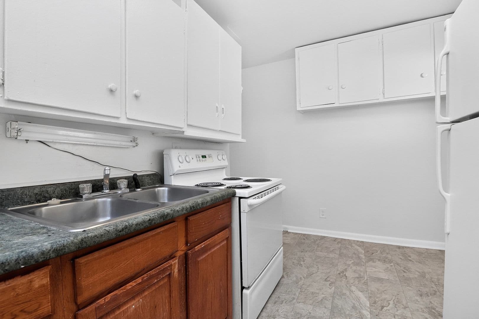 Charlotte House: 2414 Wilson Avenue