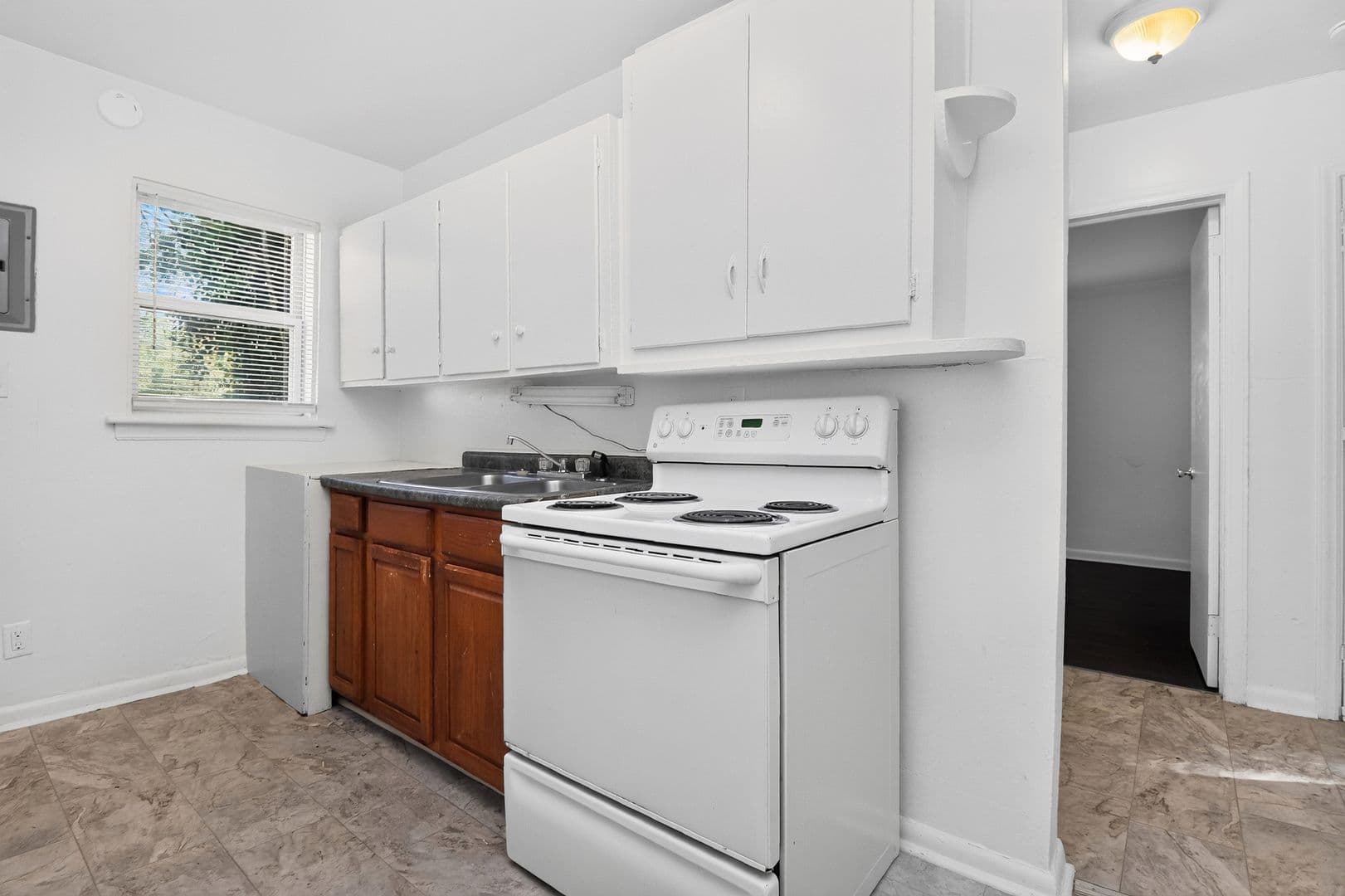 Charlotte House: 2414 Wilson Avenue