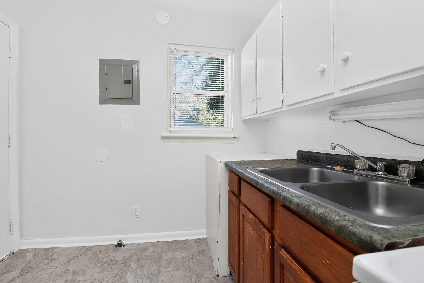 Charlotte House: 2414 Wilson Avenue