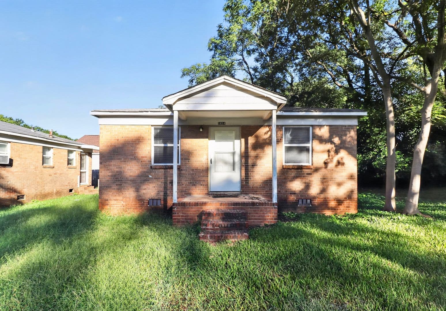 Charlotte House: 2414 Wilson Avenue