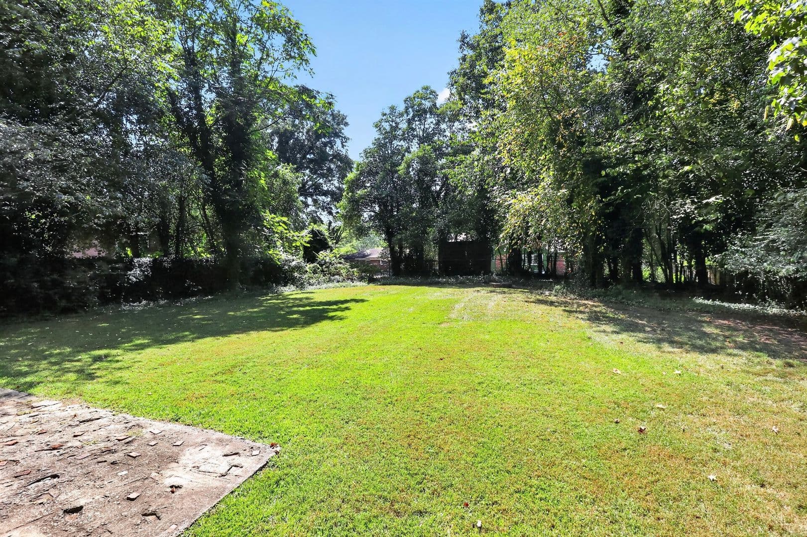 Charlotte House: 4914 Unaka Avenue