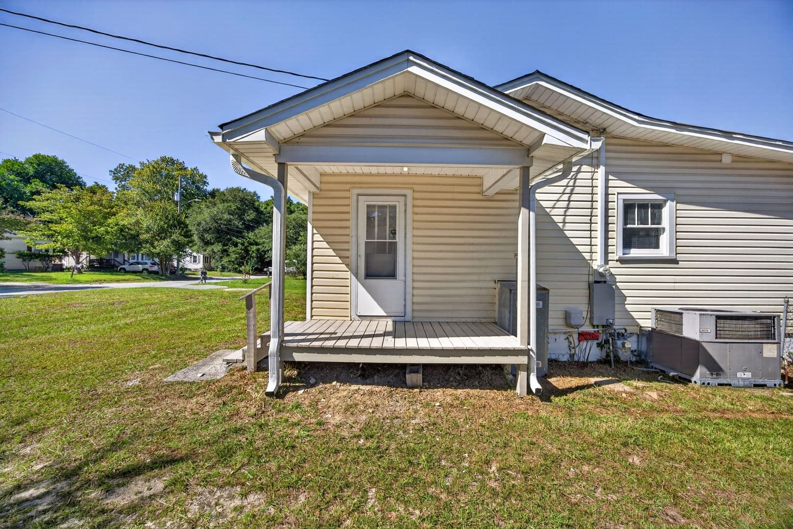 West Columbia House: 410 Graham Street