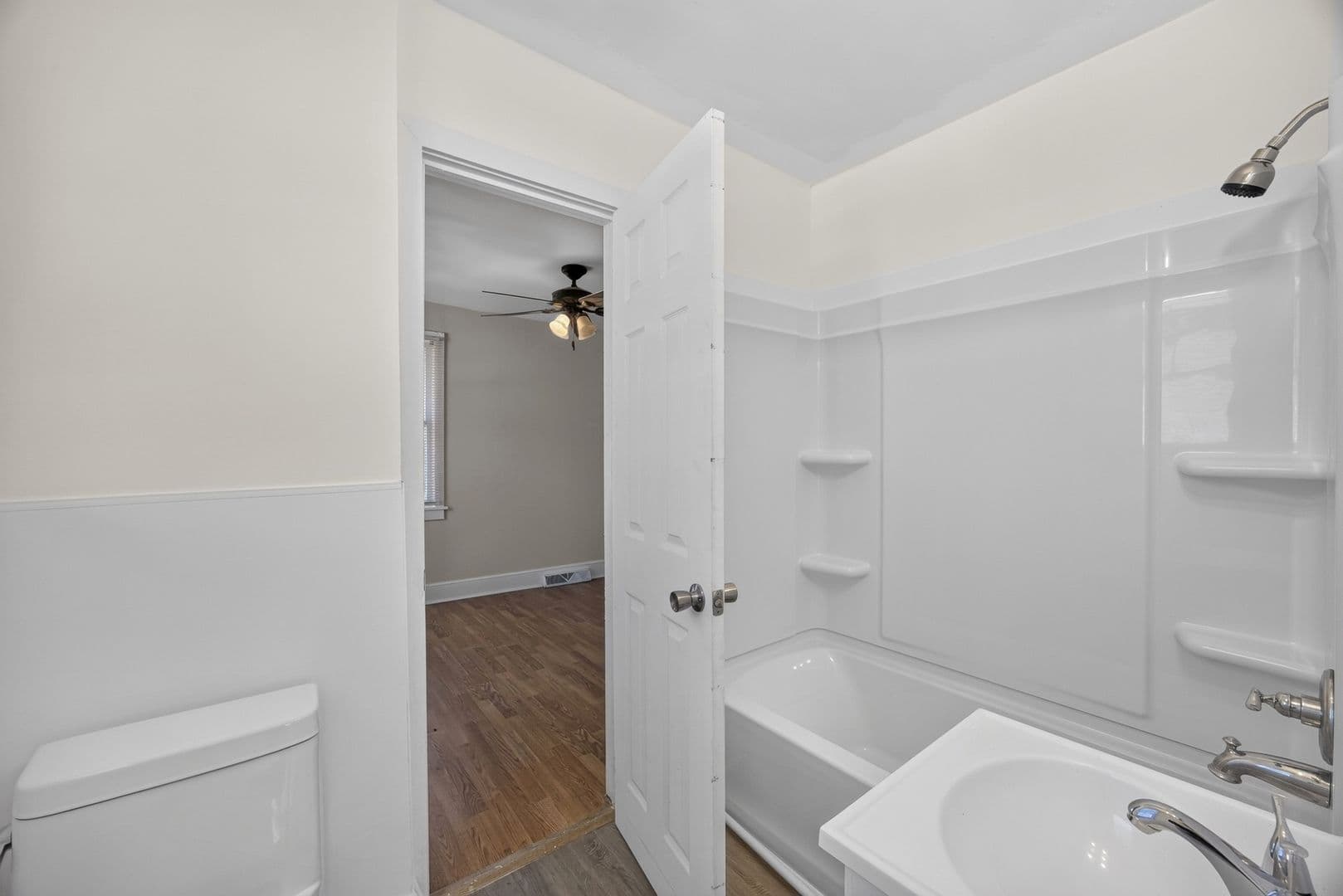 West Columbia House: 410 Graham Street