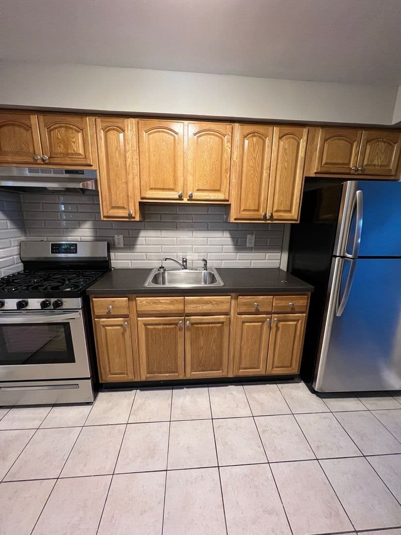 Edison Apartment: 303 Plainfield Ave