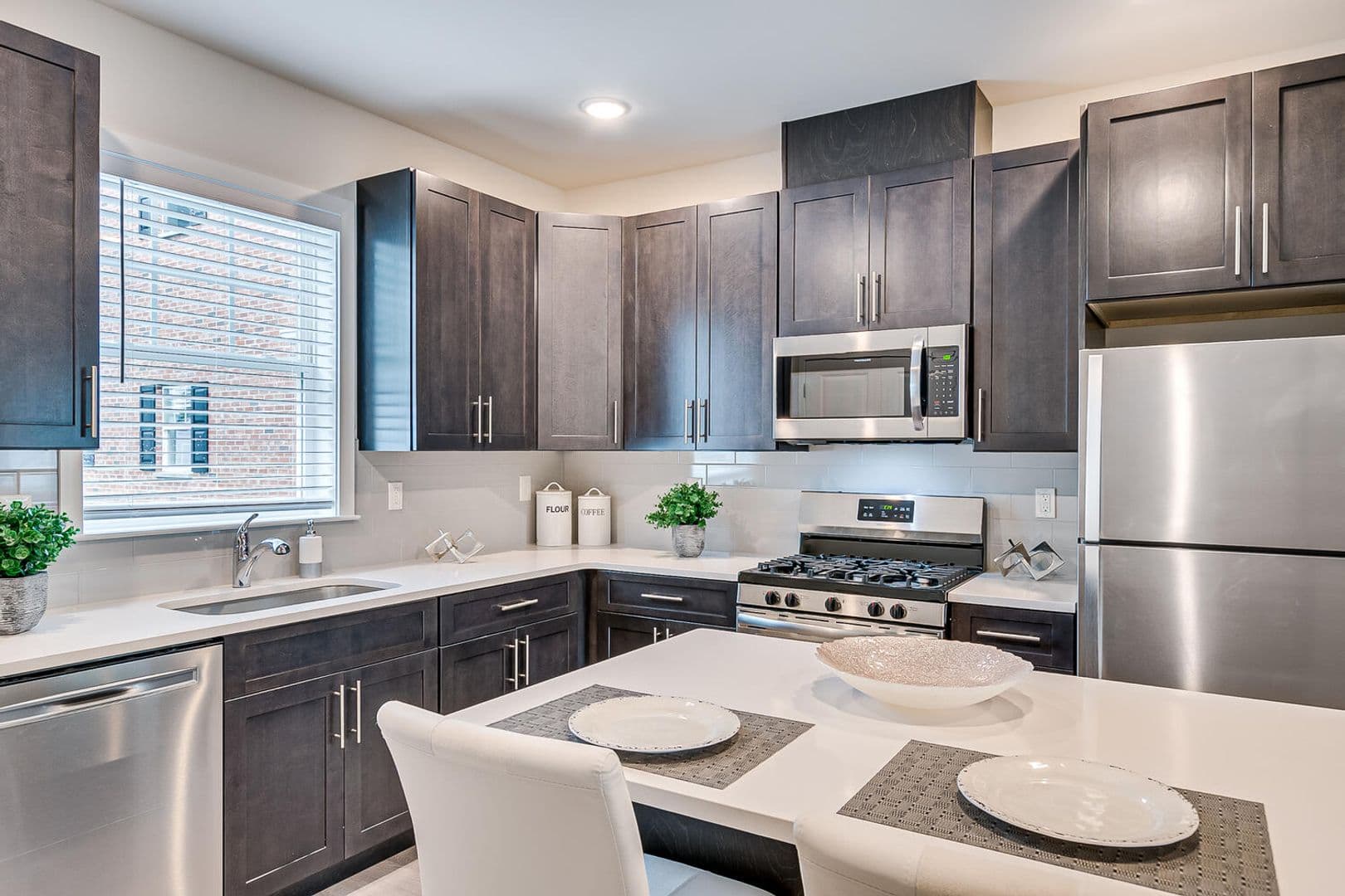 Edison Apartment: 463 Old Post Road