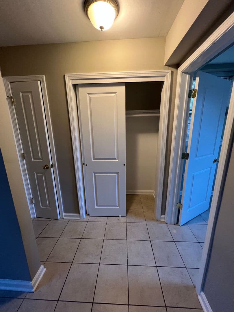 Edison Apartment: 303 Plainfield Ave