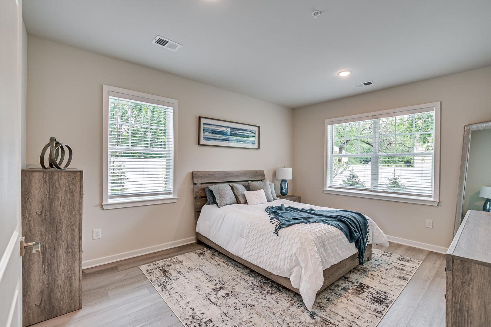 Edison Apartment: 463 Old Post Road