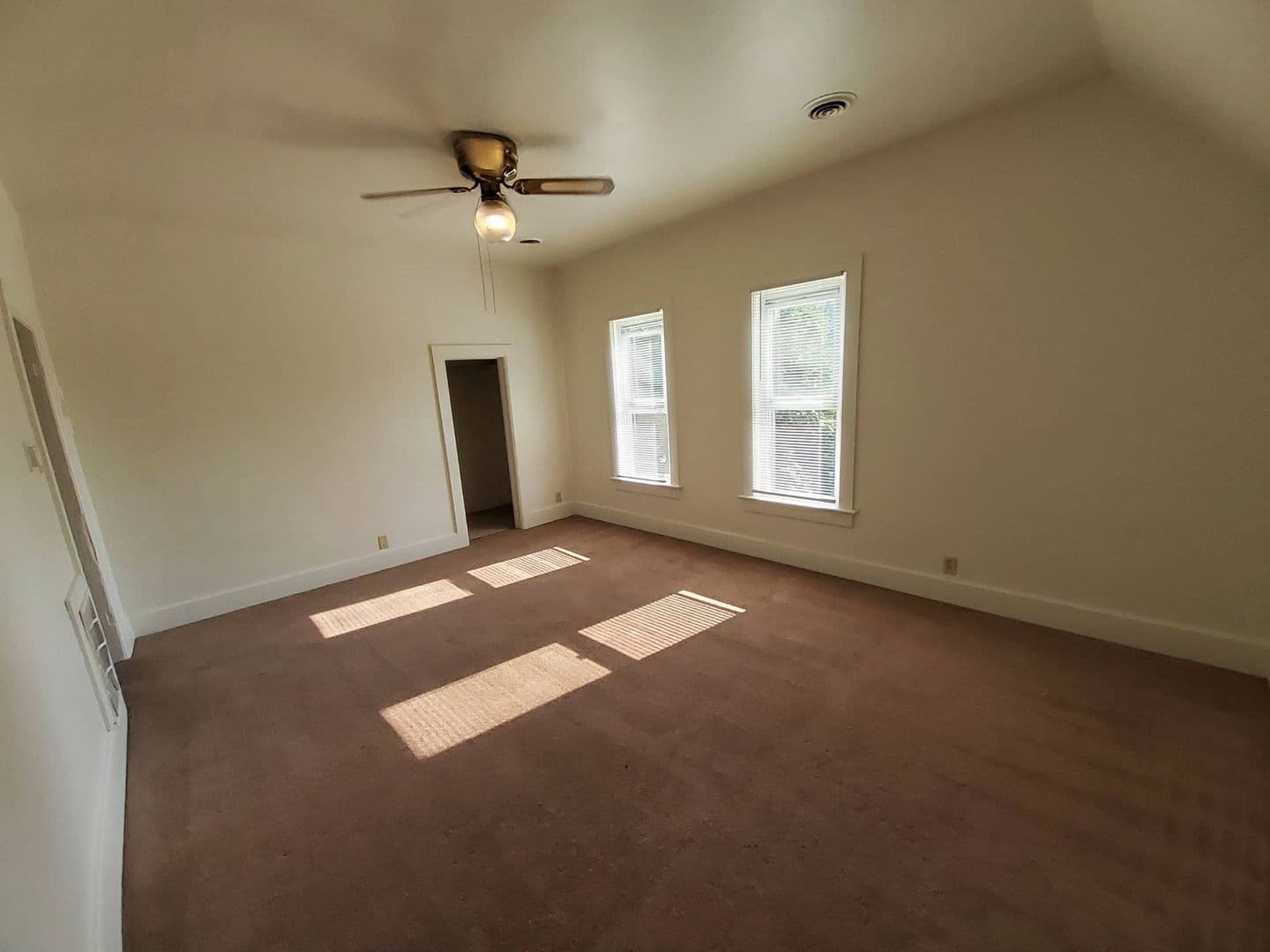 Kaukauna House: 1117 1/2 Crooks Avenue