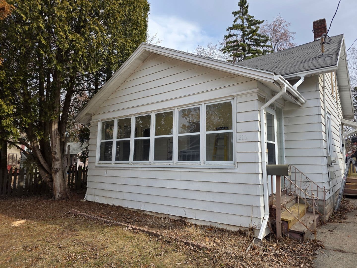 Appleton House: 216 S Mason Street
