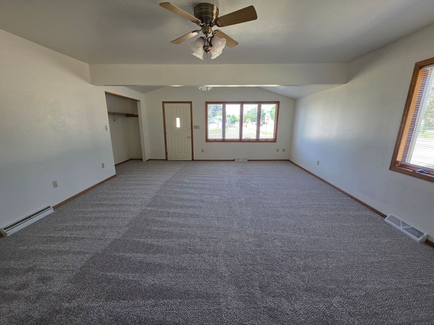 Oshkosh House: 520 Dove Street