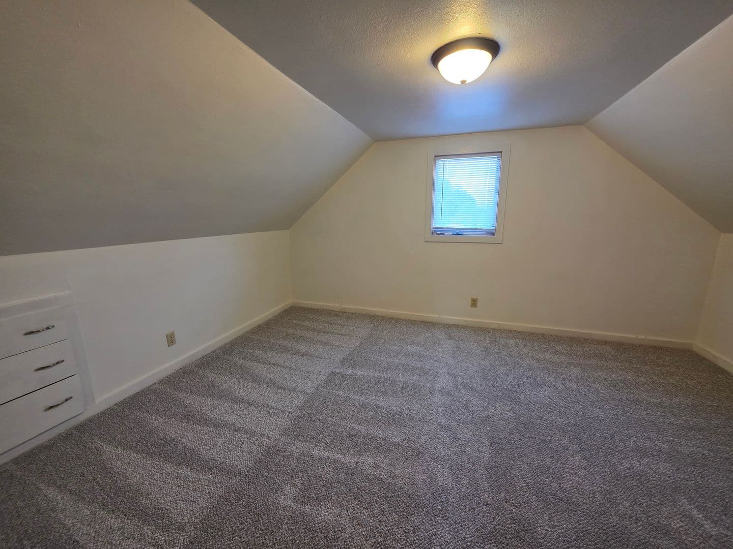 Oshkosh House: 520 Dove Street