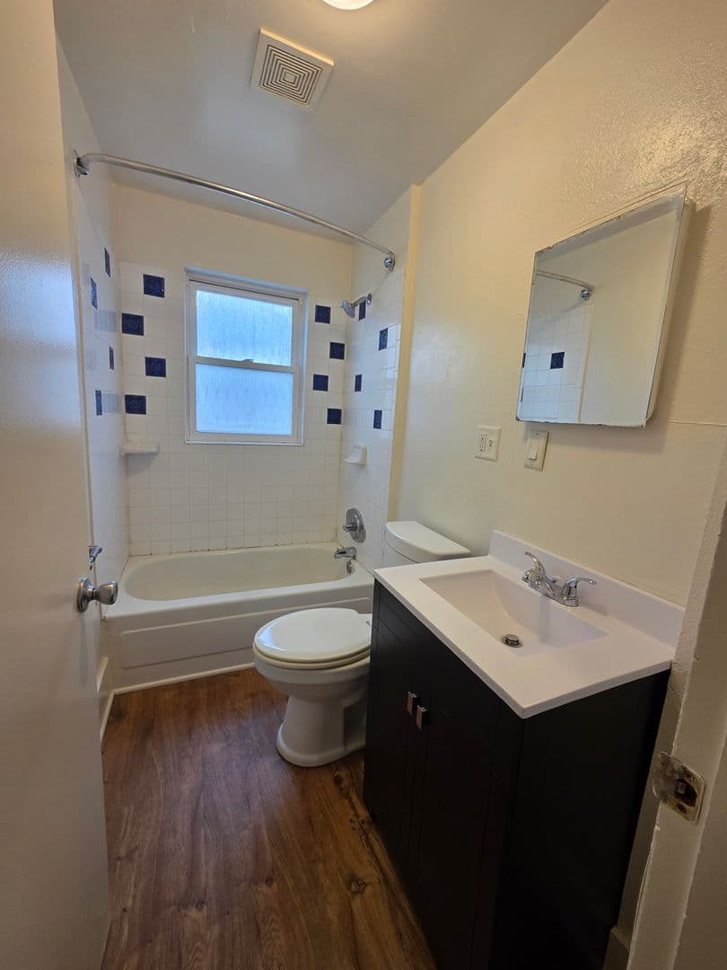 Appleton House: 216 S Mason Street
