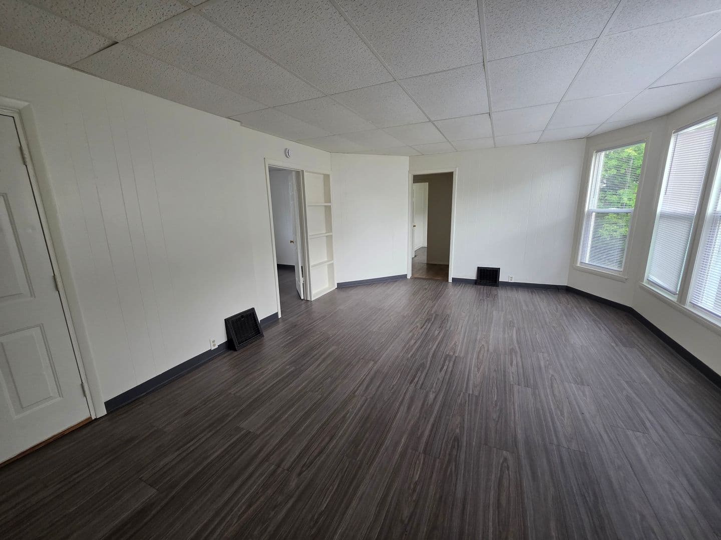 Oshkosh Apartment: 826 Wright Street