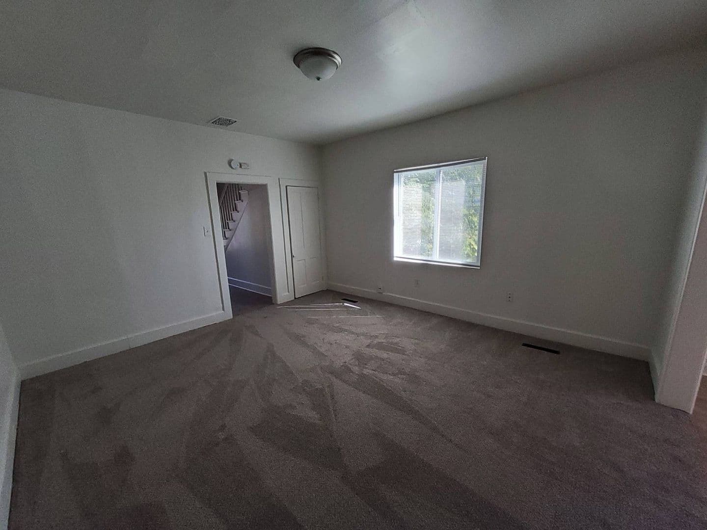 Green Bay House: 1011 Shawano Avenue