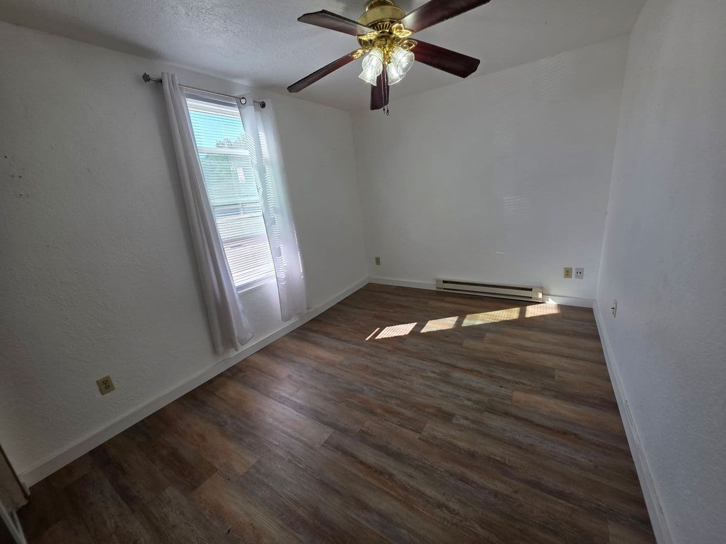 Kaukauna Apartment: 153 E 2nd Street