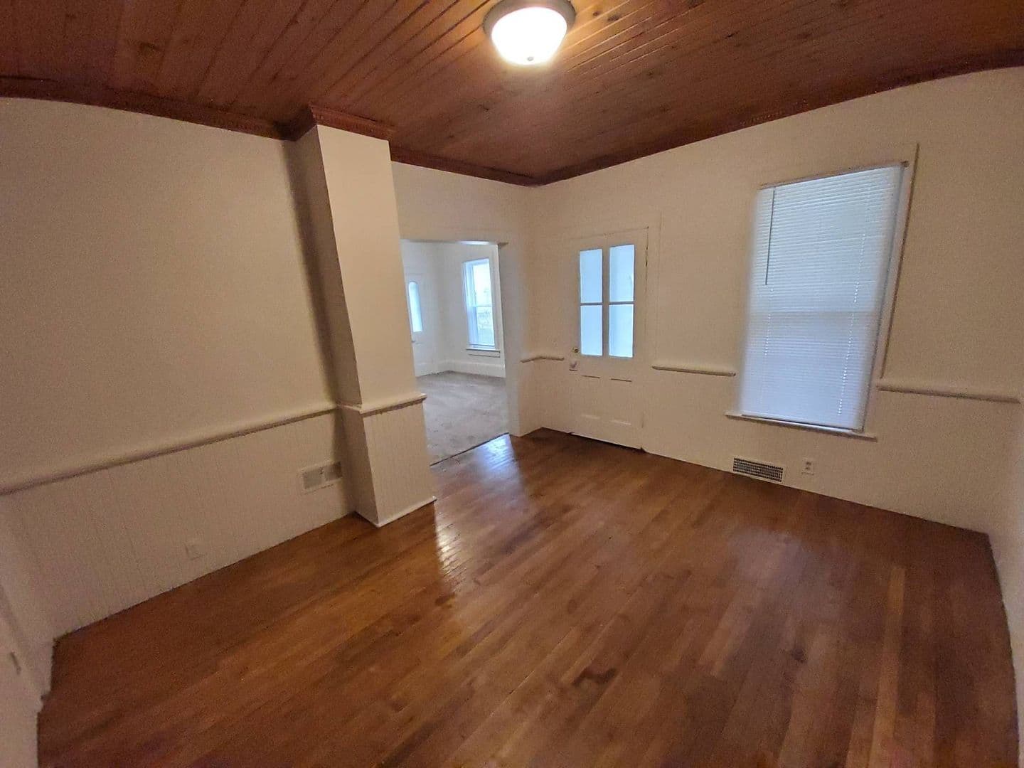 Appleton House: 702 N Oneida Street
