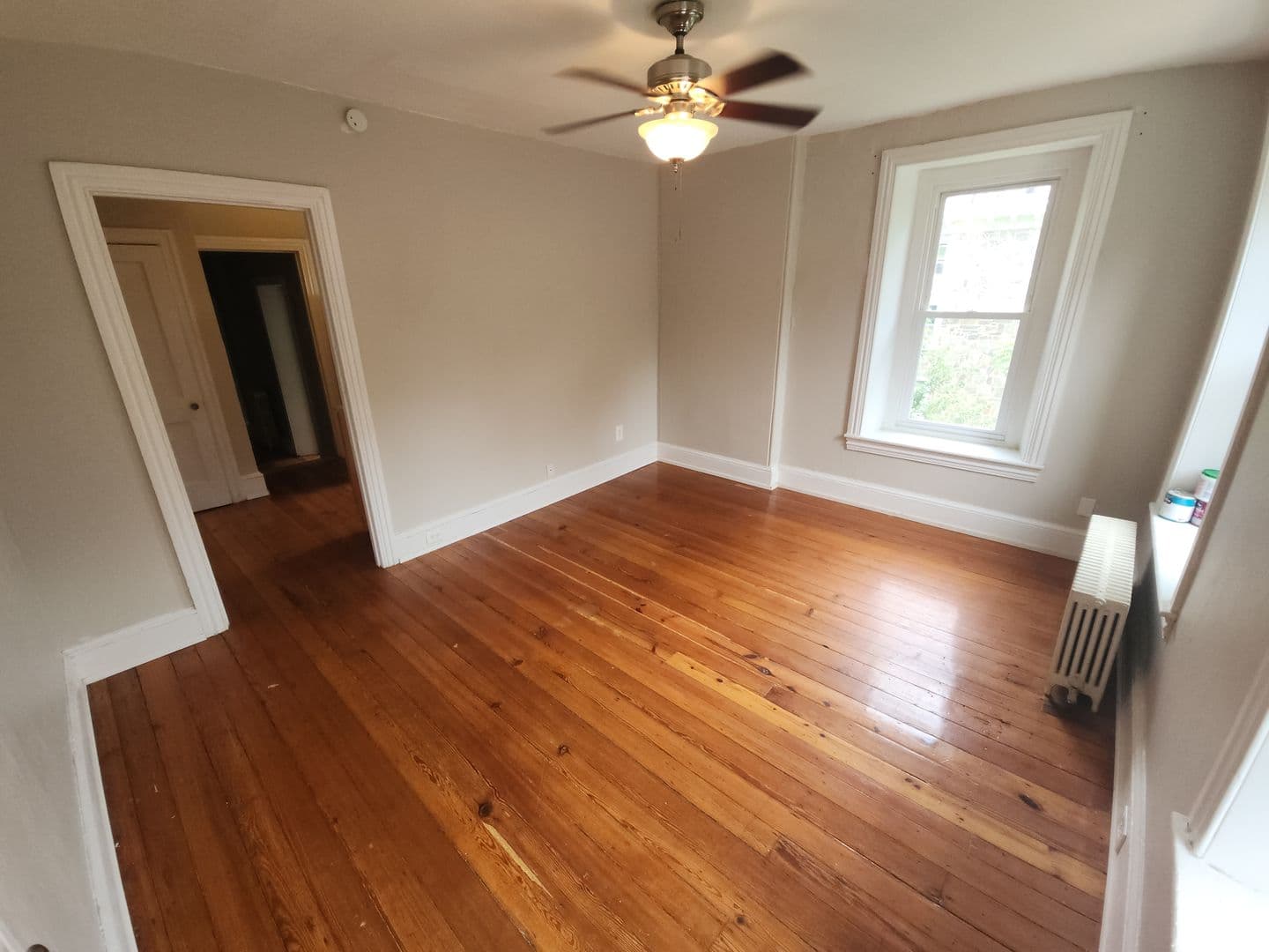 Philadelphia Apartment: 112 E Mount Airy Ave