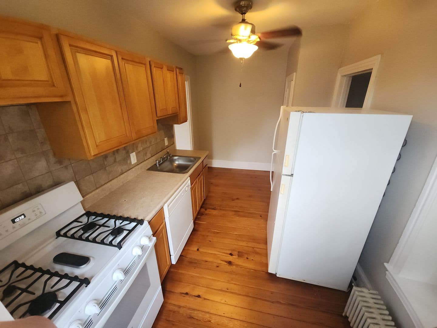 Philadelphia Apartment: 112 E Mount Airy Ave