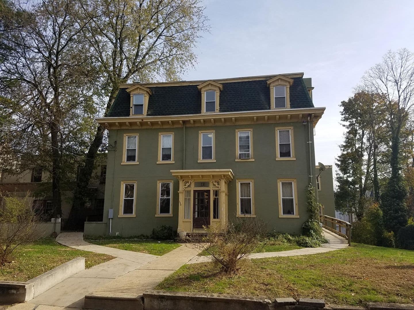 Philadelphia Apartment: 112 E Mount Airy Ave