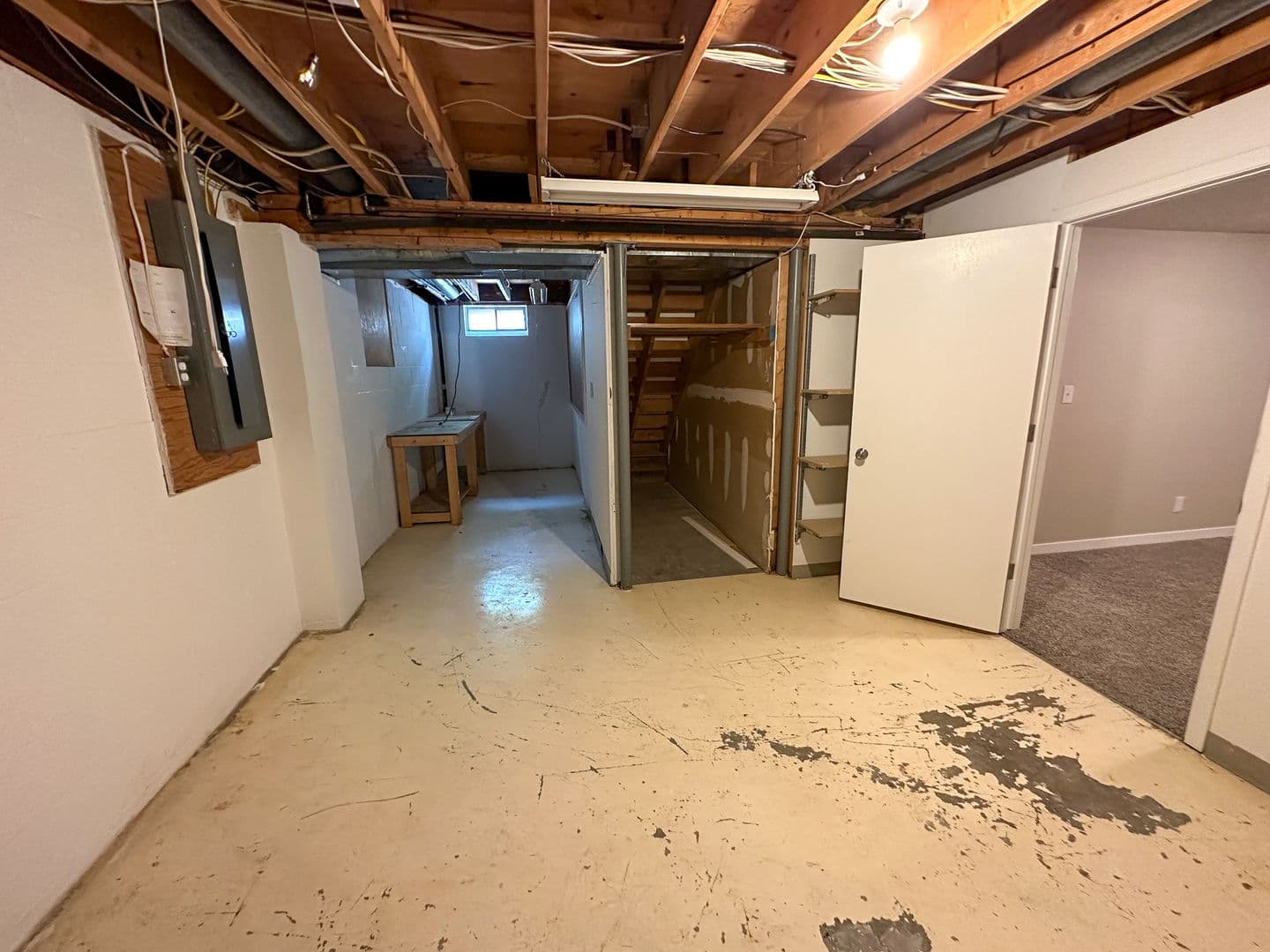 Ames House: 3419 Taft Ave