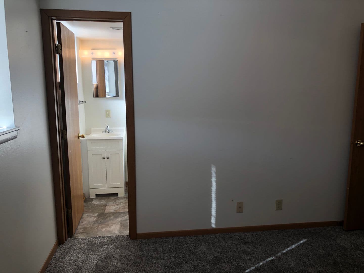 Ames Apartment: 1108 S. 4th St