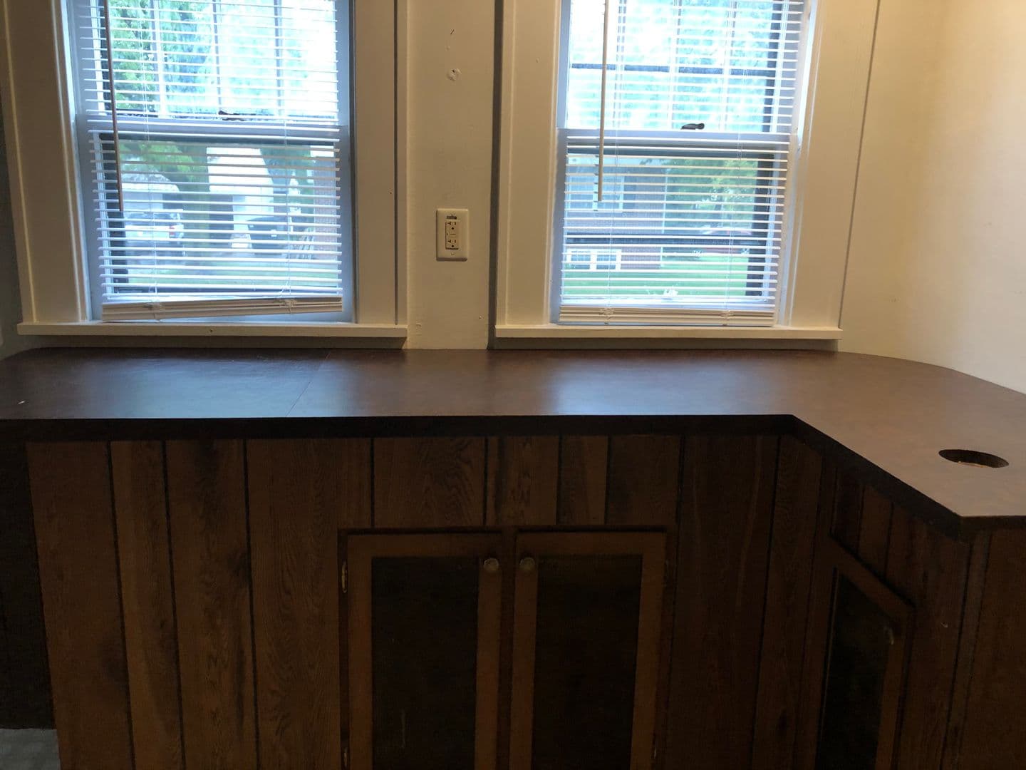Ames Apartment: 121 Howard Ave
