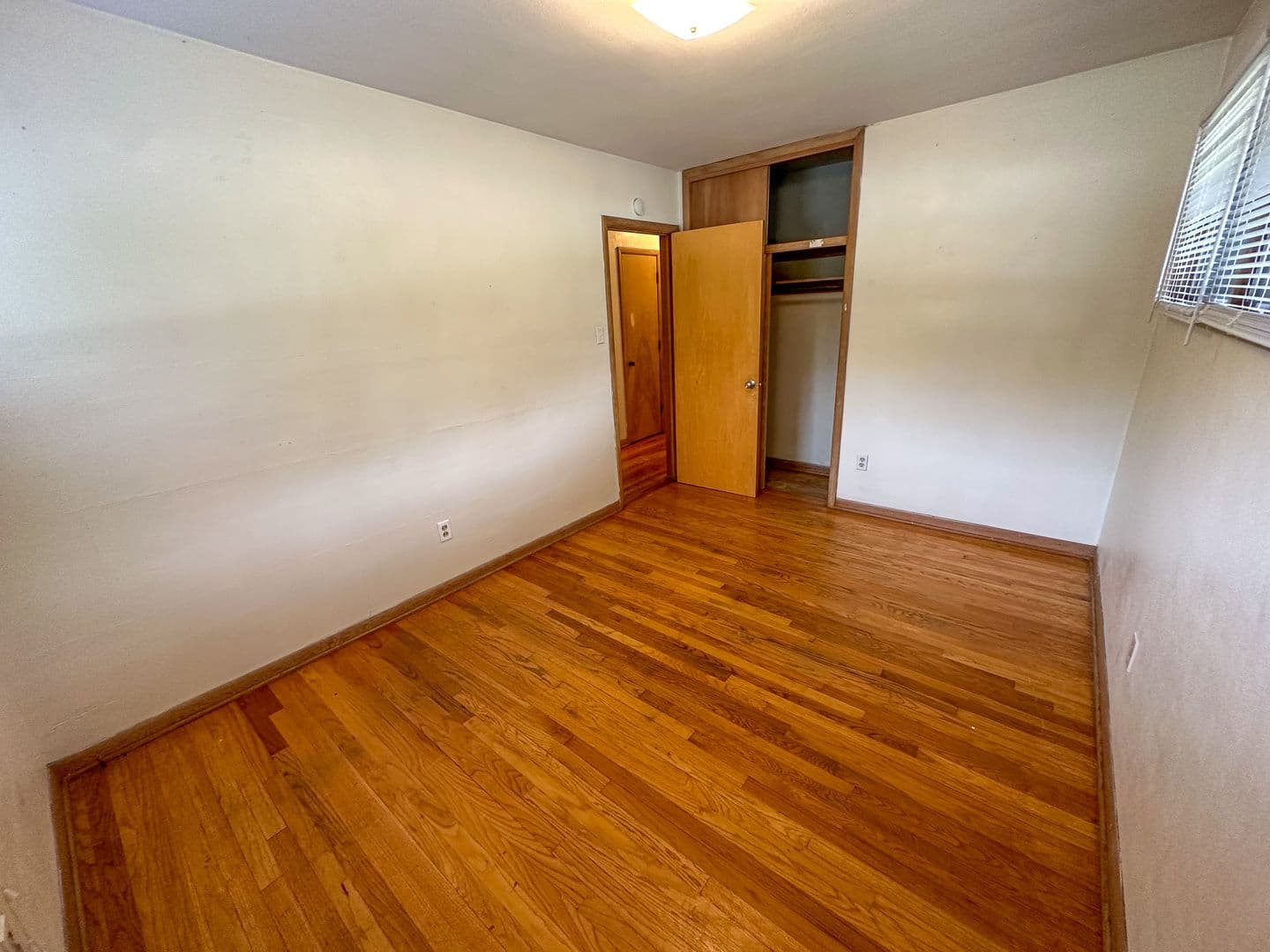 Ames Apartment: 3319 Story Street