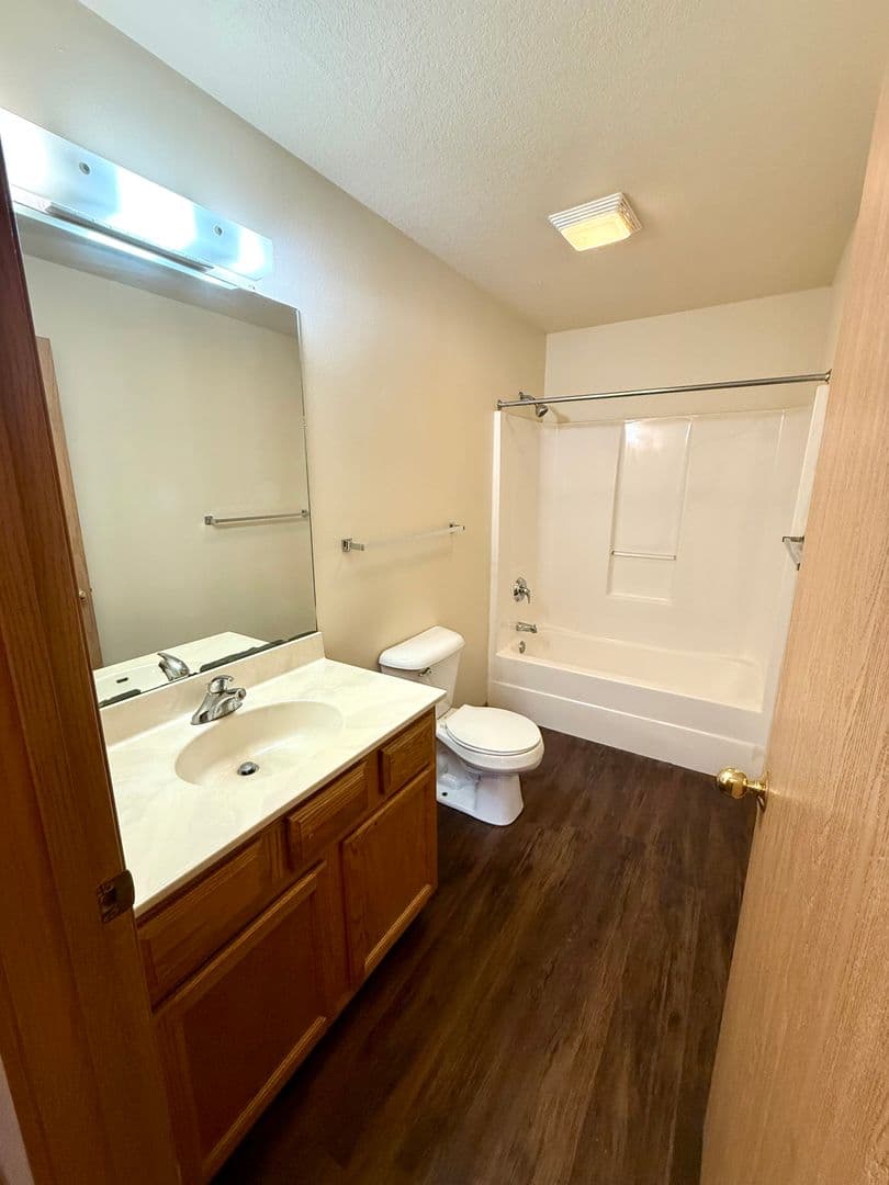 Ames Apartment: 219 Crystal St