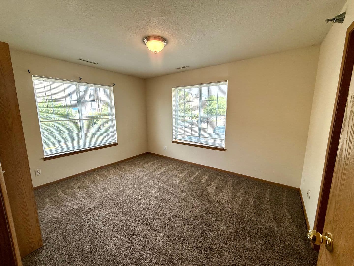 Ames Apartment: 219 Crystal St