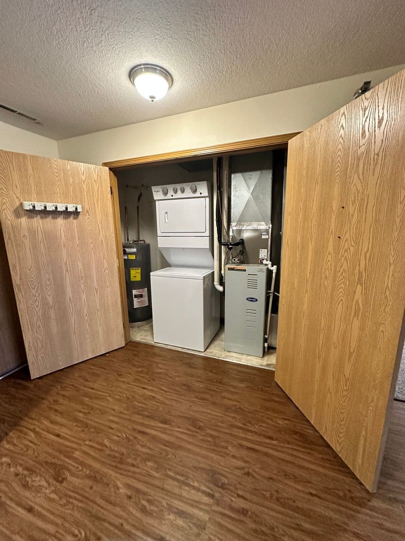 Ames Apartment: 223 Crystal St
