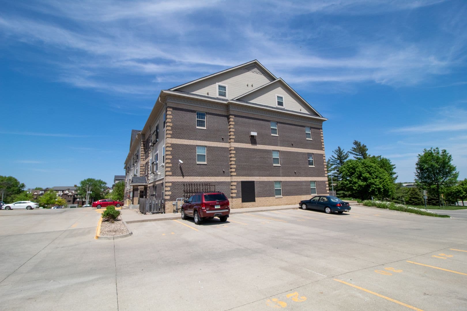 Ames Apartment: 205 Beach Ave