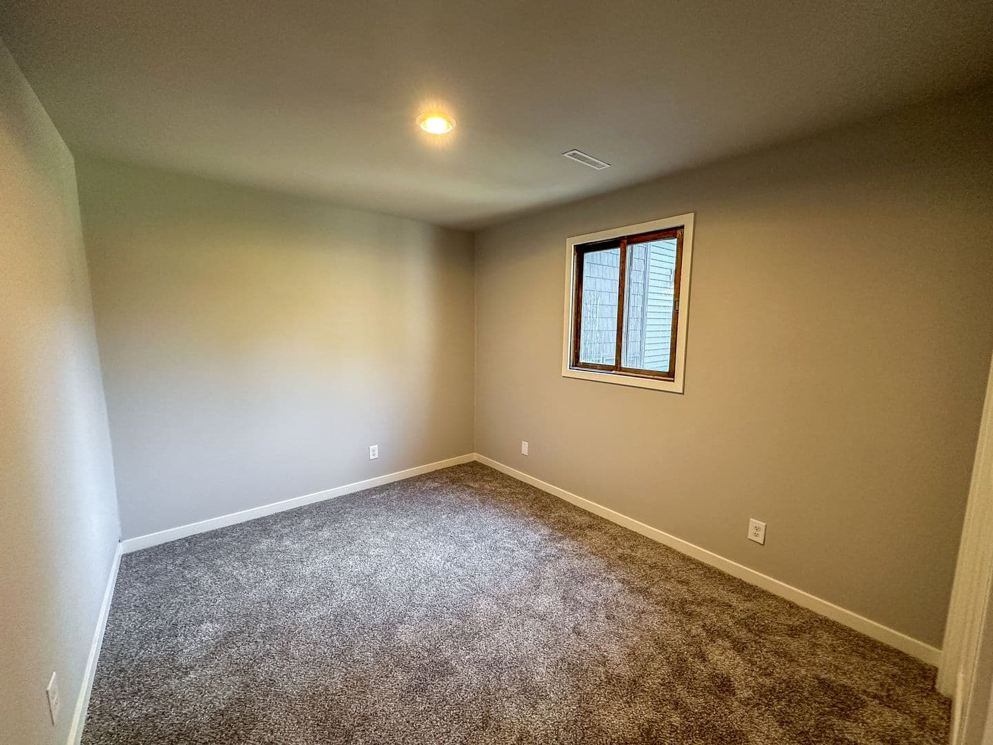 Ames Apartment: 3319 Story Street
