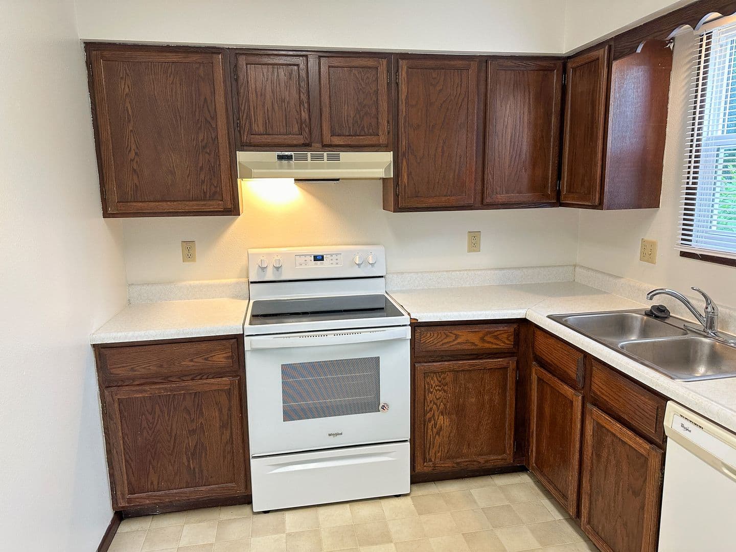 Ames Apartment: 219 Washington Ave