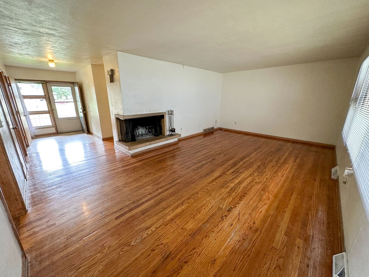 Ames Apartment: 3319 Story Street
