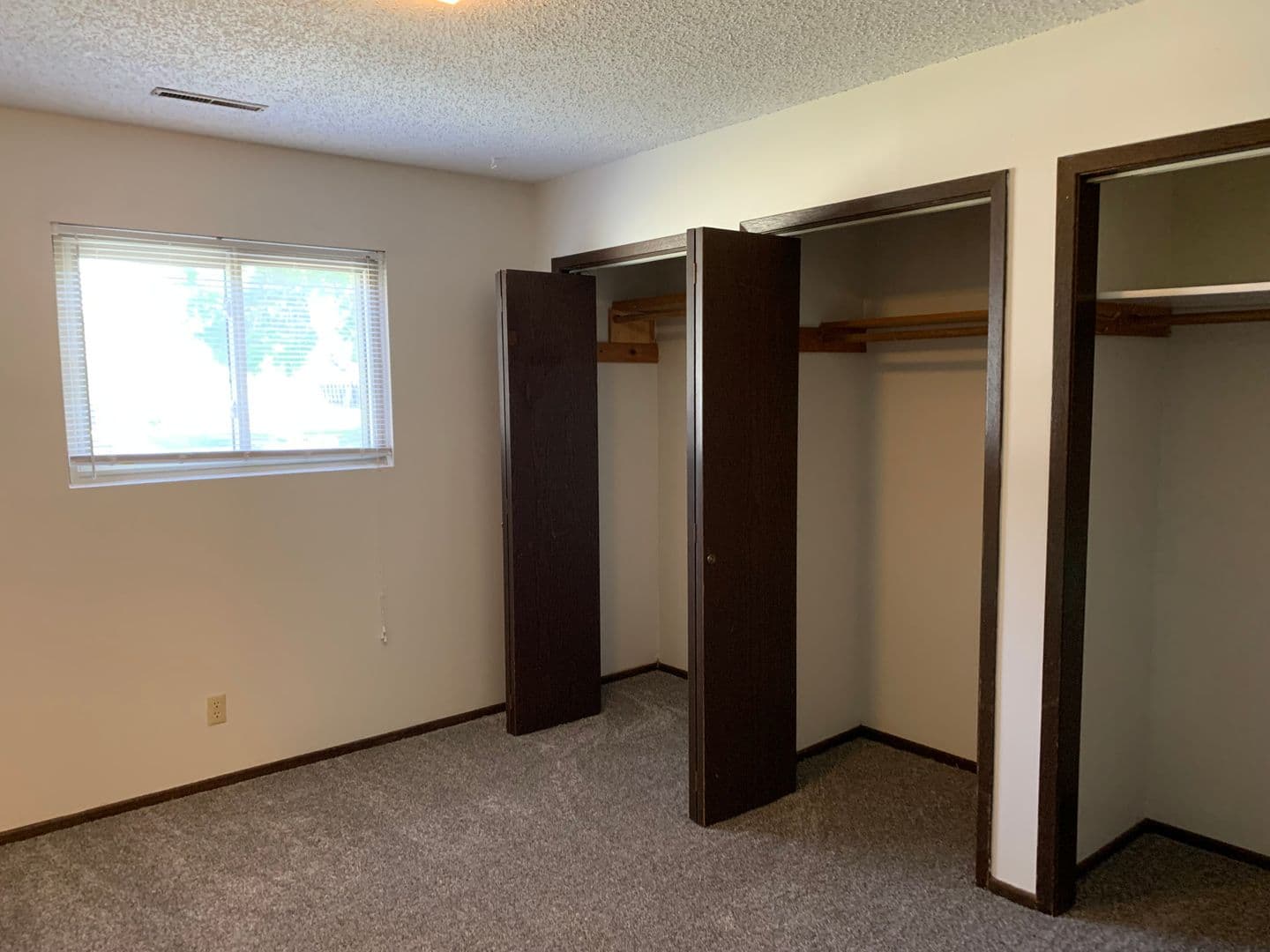 Ames Apartment: 121 Howard Ave