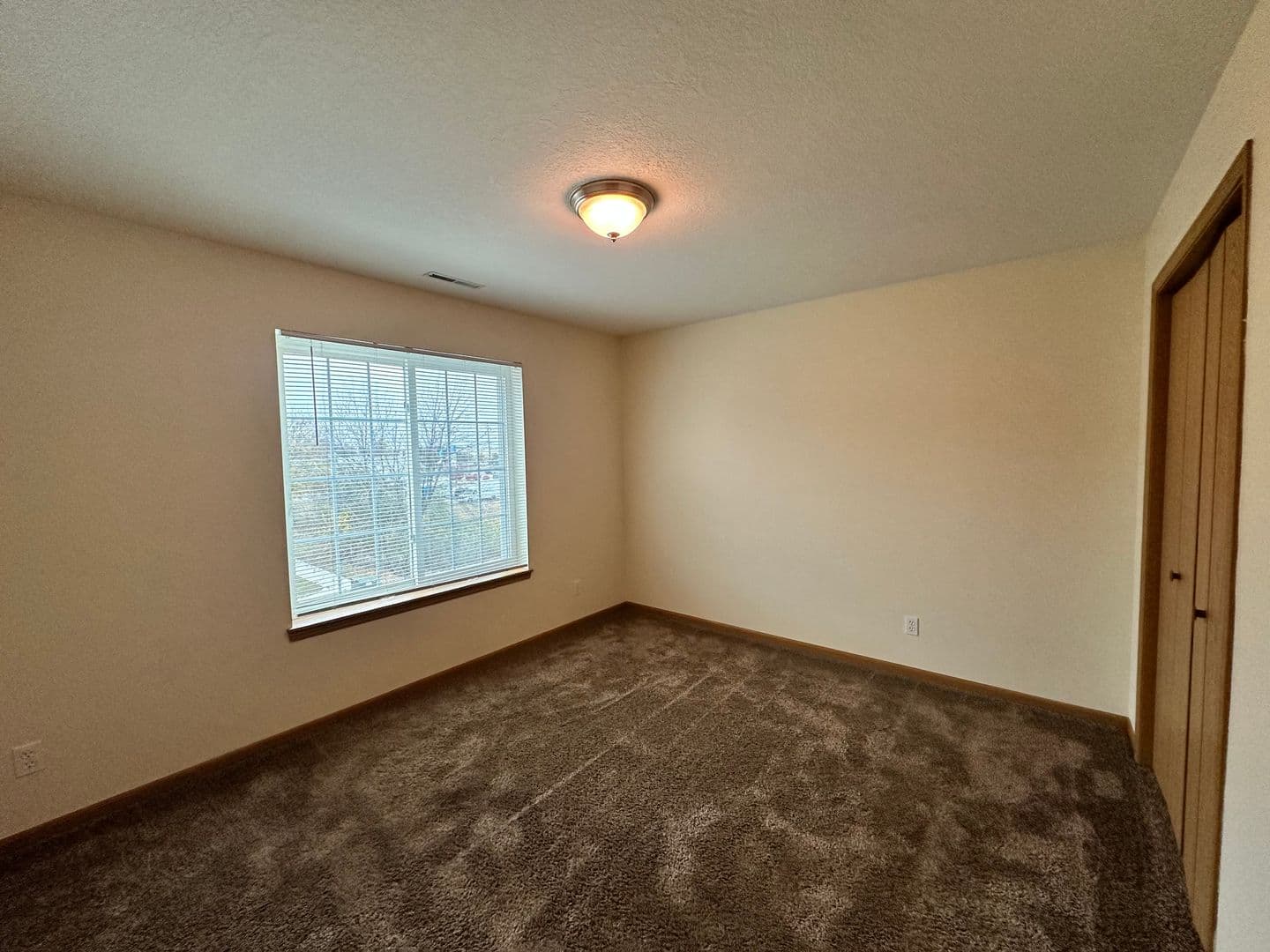 Ames Apartment: 219 Crystal St