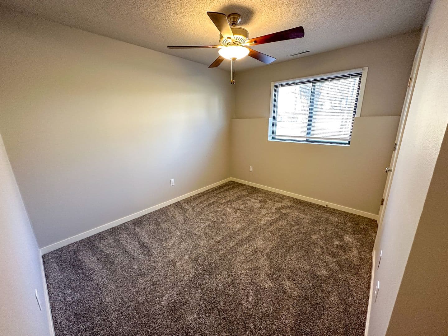 Ames Apartment: 312 Hillcrest Ave