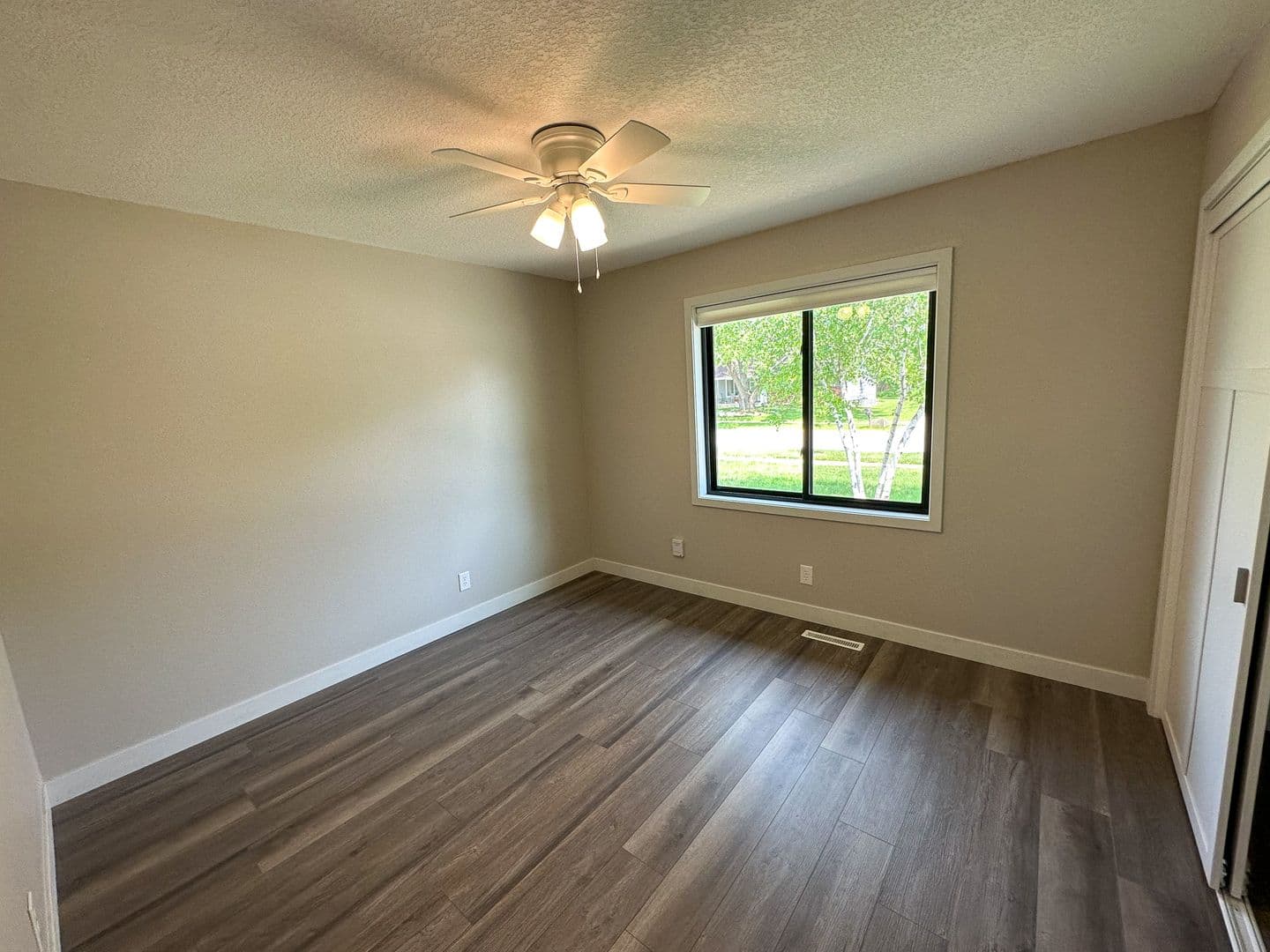 Ames House: 3419 Taft Ave
