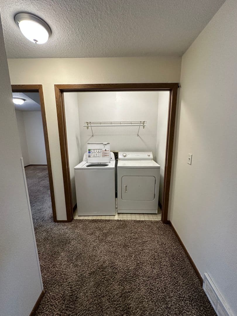 Ames Apartment: 204 Jewel Drive