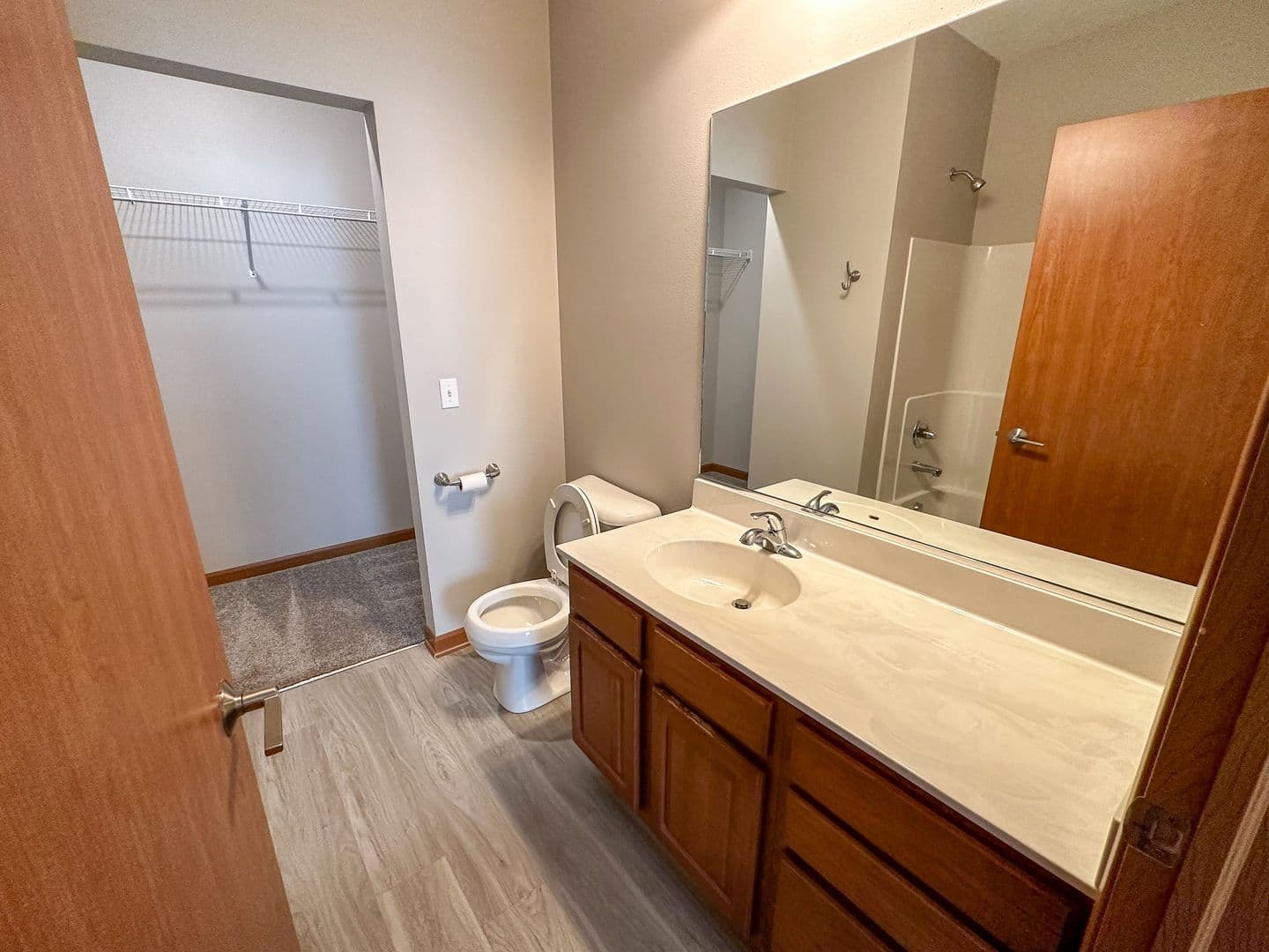 Ames Apartment: 135 Campus