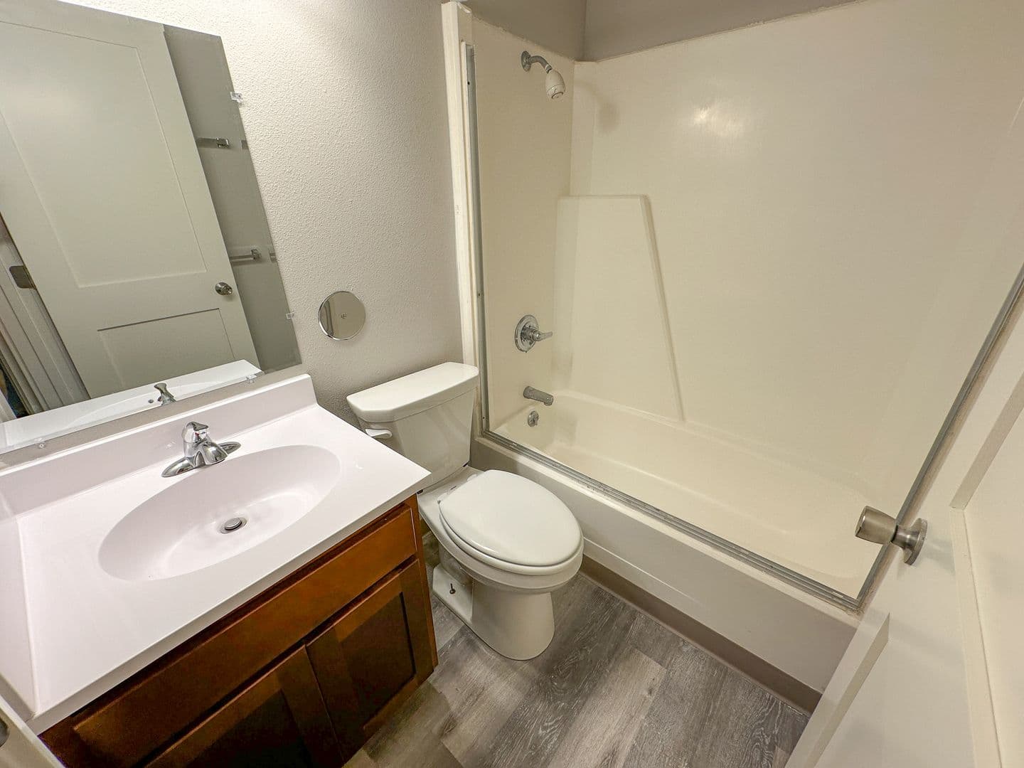 Ames Apartment: 3319 Story Street