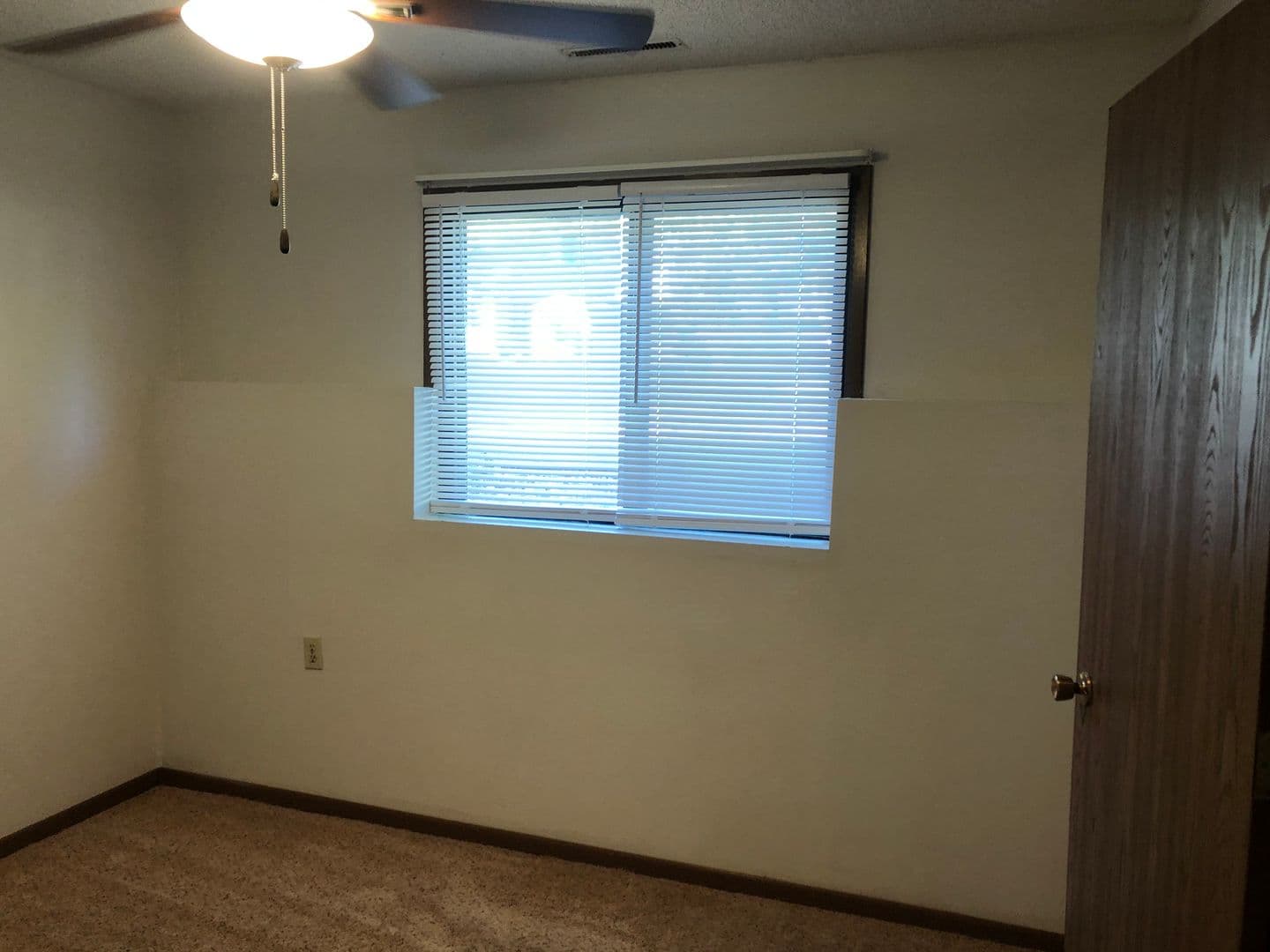 Ames Apartment: 312 Hillcrest Ave