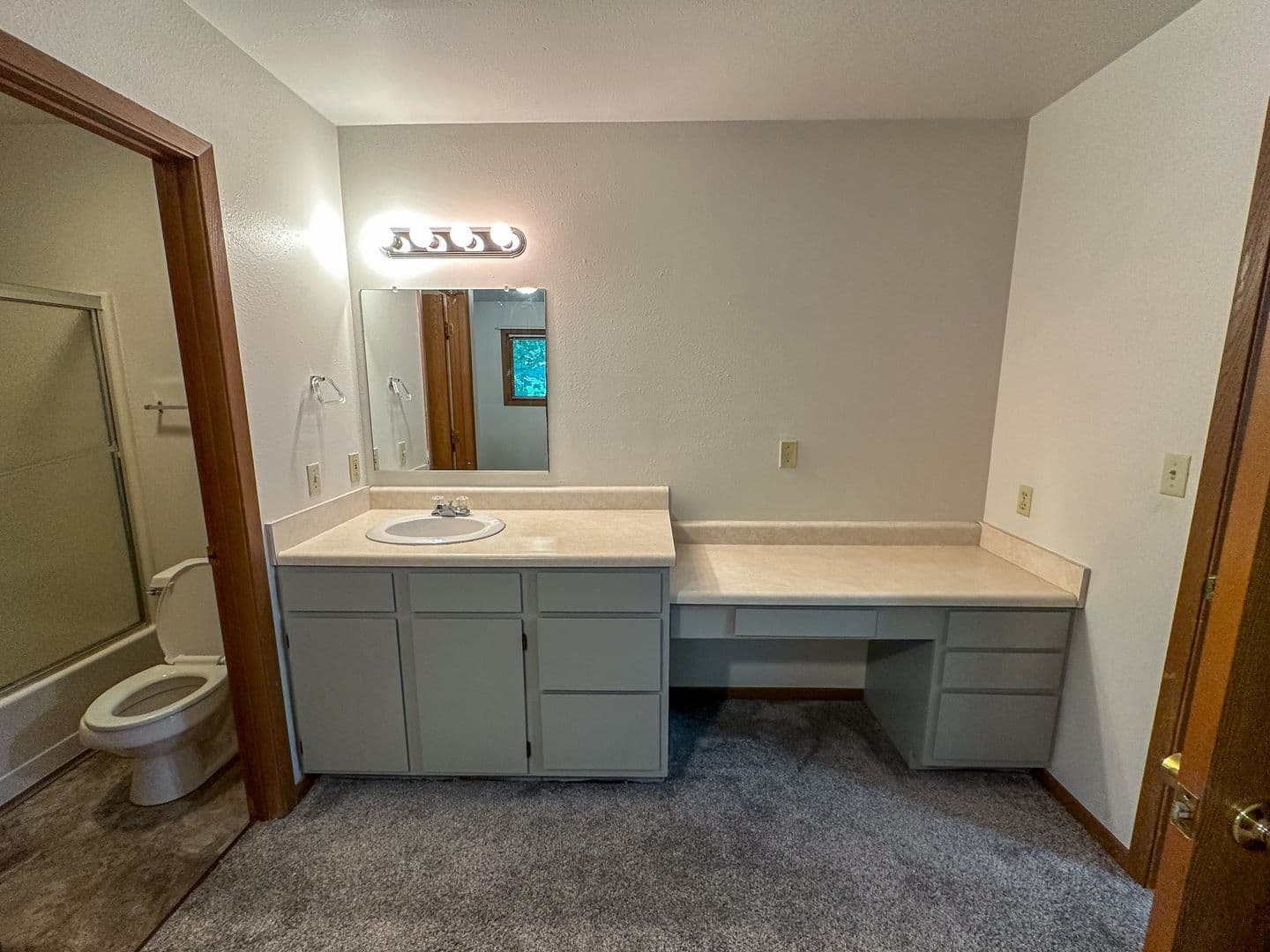 Ames House: 3014 Oakland St