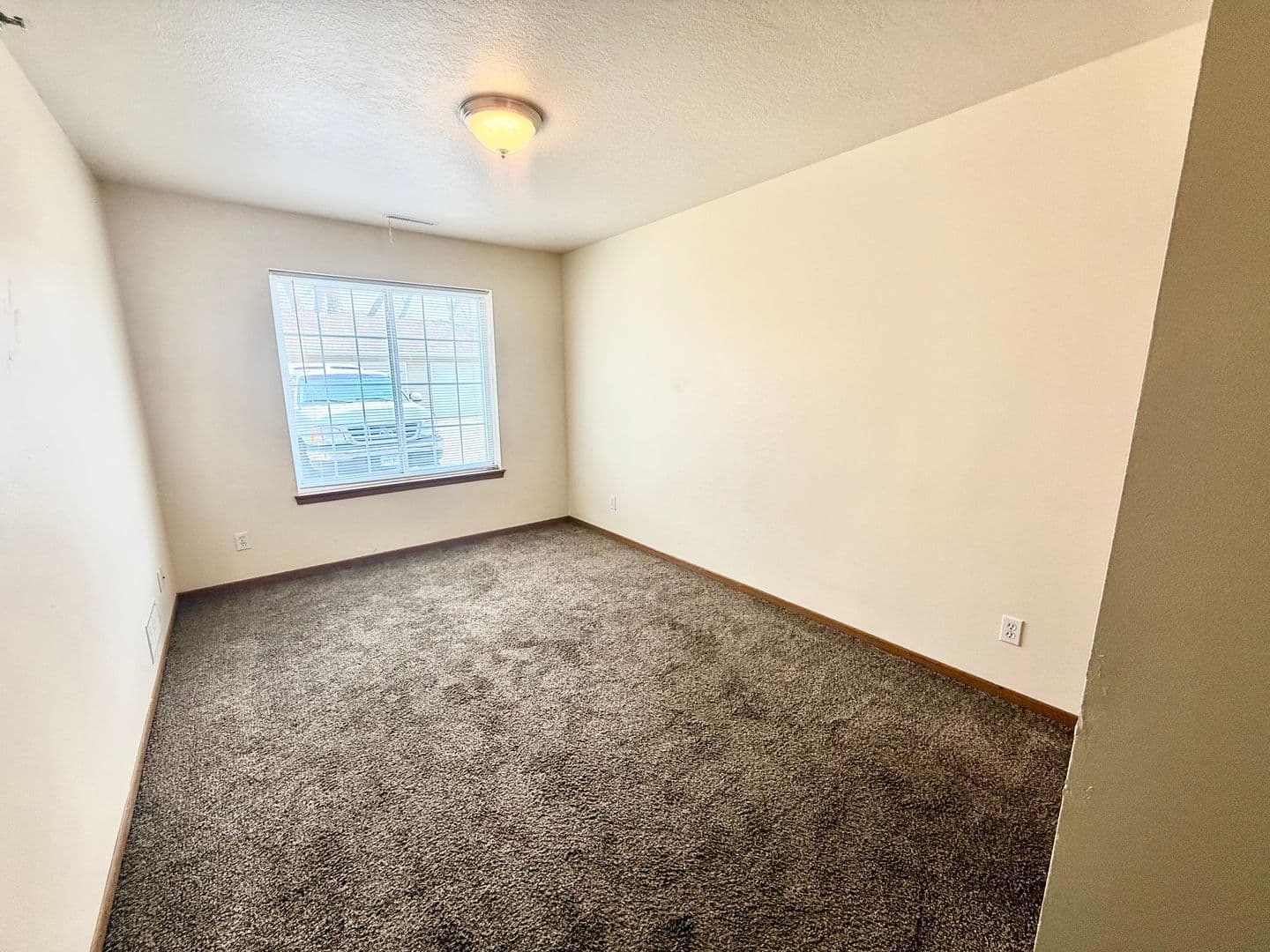 Ames Apartment: 225 Crystal St
