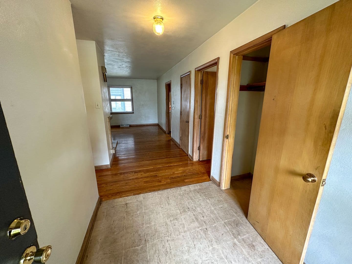 Ames Apartment: 3319 Story Street