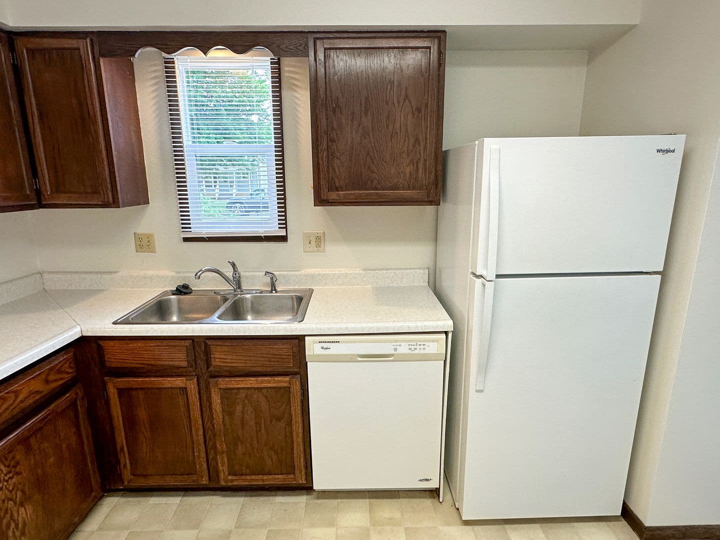 Ames Apartment: 219 Washington Ave