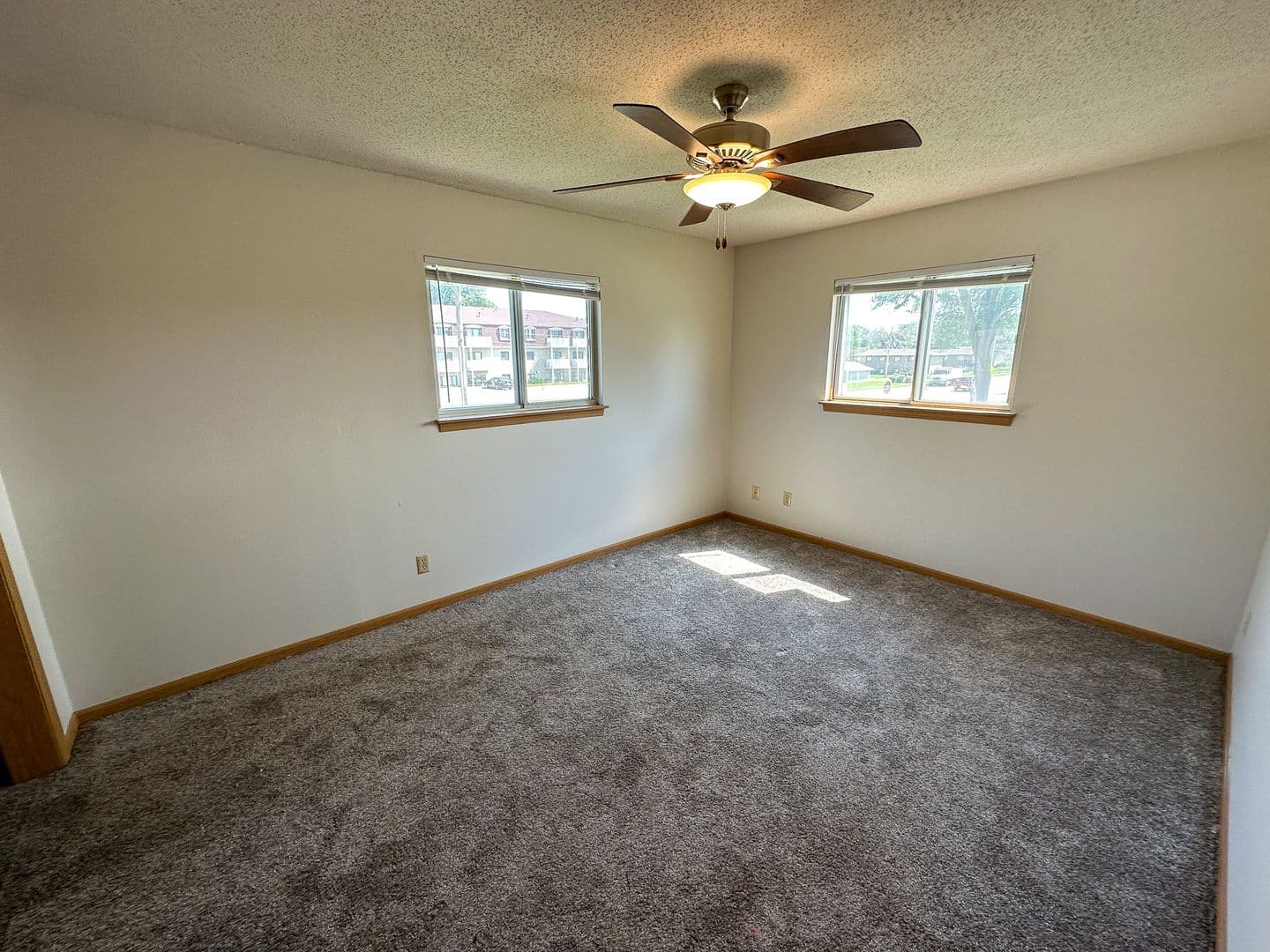 Ames Apartment: 4606 Ontario St