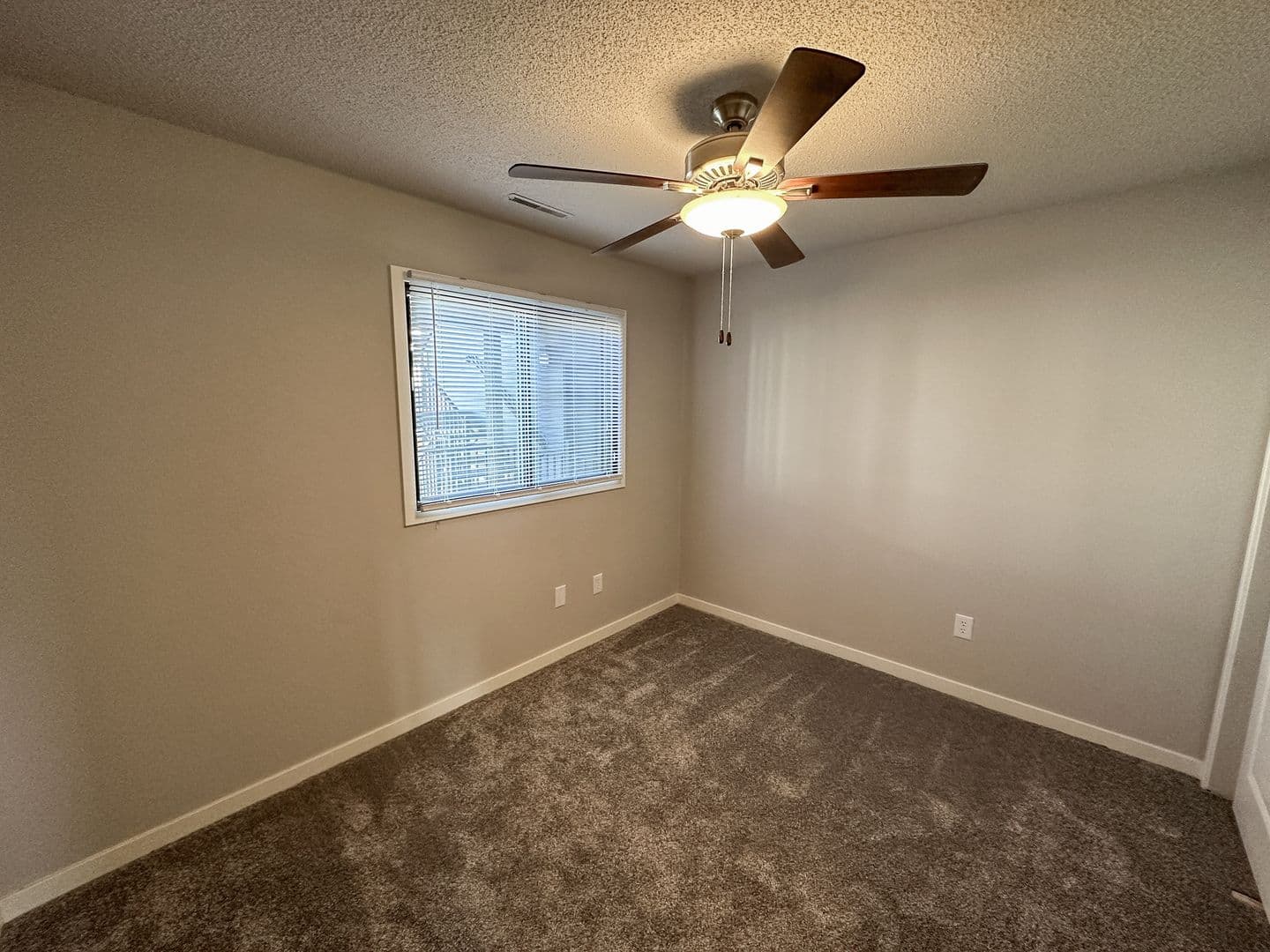 Ames Apartment: 312 Hillcrest Ave