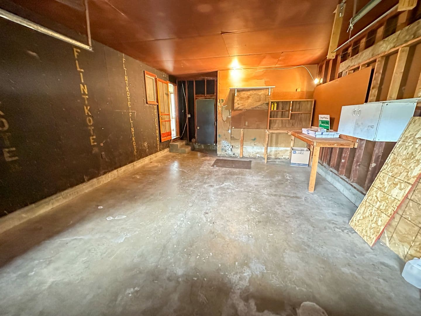 Ames Apartment: 3319 Story Street