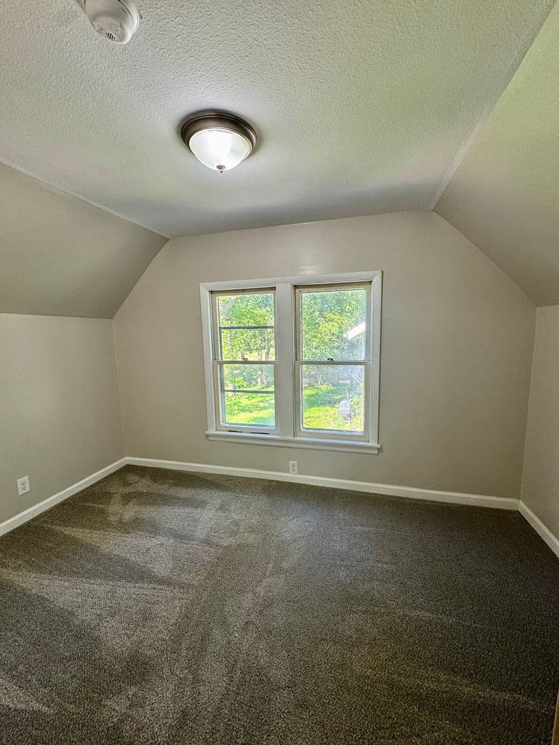 Ames House: 3002 Woodland St